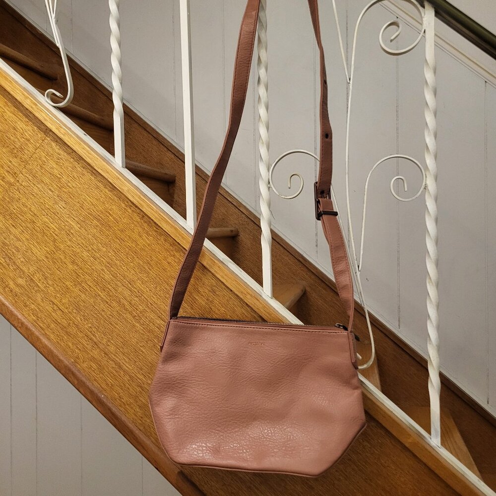 Matt& Nat pink crossbody purse